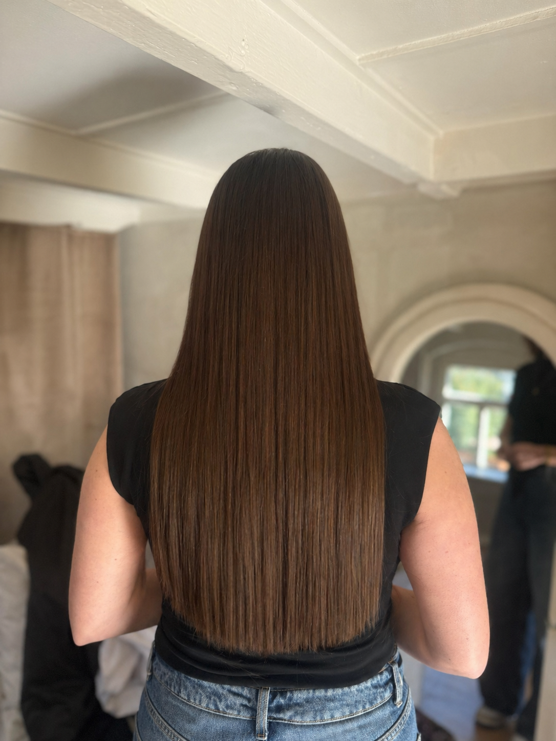 Hair extensions Gelderland — na, lang sleek chocolate brown